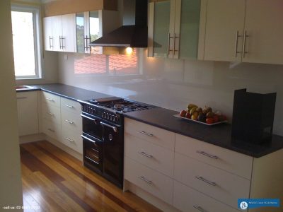 Laminate Kitchen Benchtops Gallery - Mid Coast Kitchens Port Macquarie
